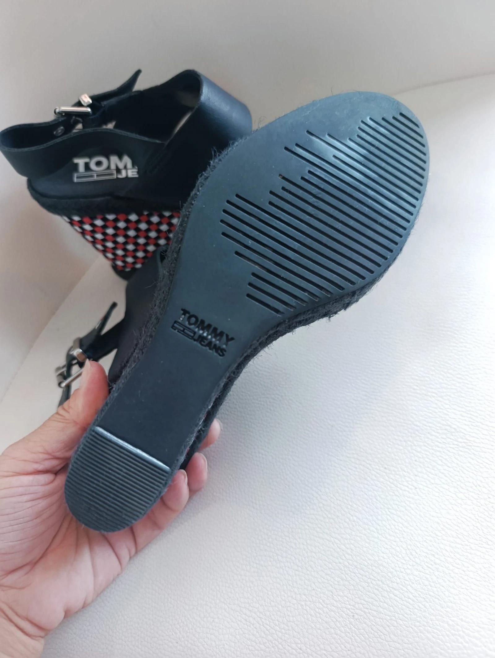 Sandales Tommy Hilfiger en cuir neuves taille 37 – photo 5